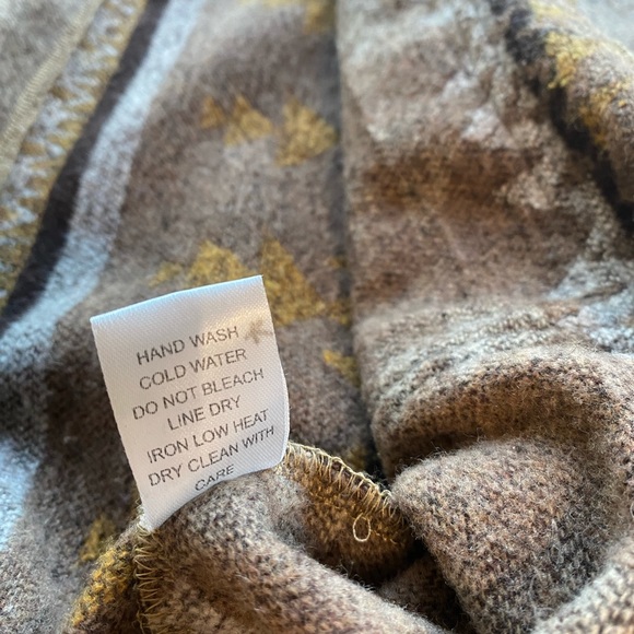 ANDTHEWHY Aztec 1/4 Zip Hooded Pullover - Picture 13 of 13